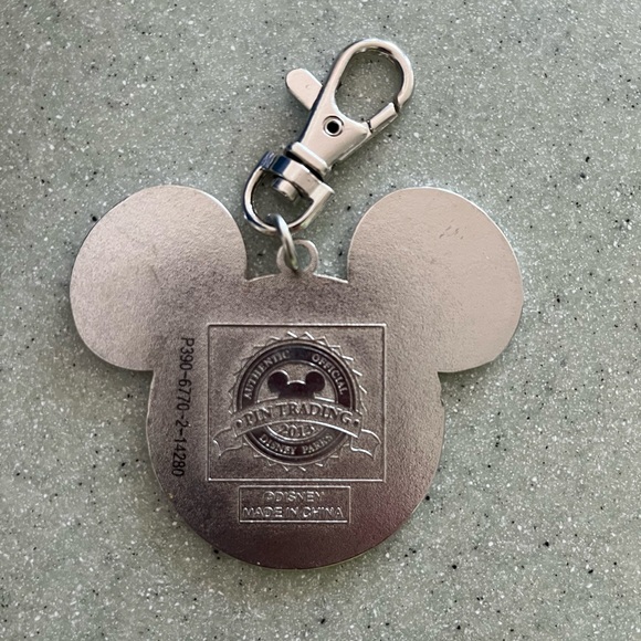 Disney Pride Mickey Mouse Lanyard Medal - Picture 2 of 3